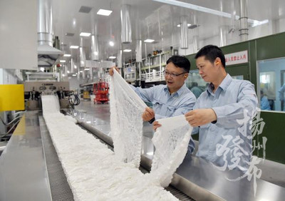 年產(chǎn)能突破100萬(wàn)噸，儀征這個(gè)無(wú)紡布“單打冠軍”彰顯口罩產(chǎn)業(yè)新動(dòng)能